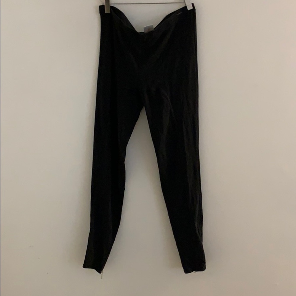 Black Leggings With Zippered Ankles